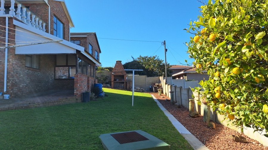 3 Bedroom Property for Sale in Dana Bay Western Cape